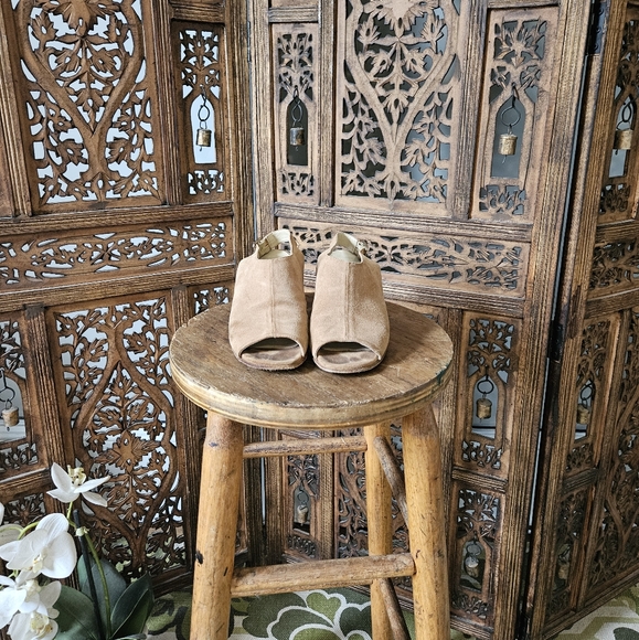 Hobbs London Slingbacks - Picture 2 of 8